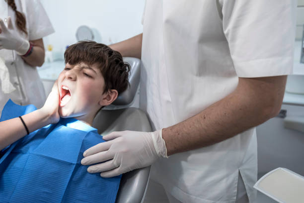 Best Dentist for Tooth Abscess  in Westmont, IL